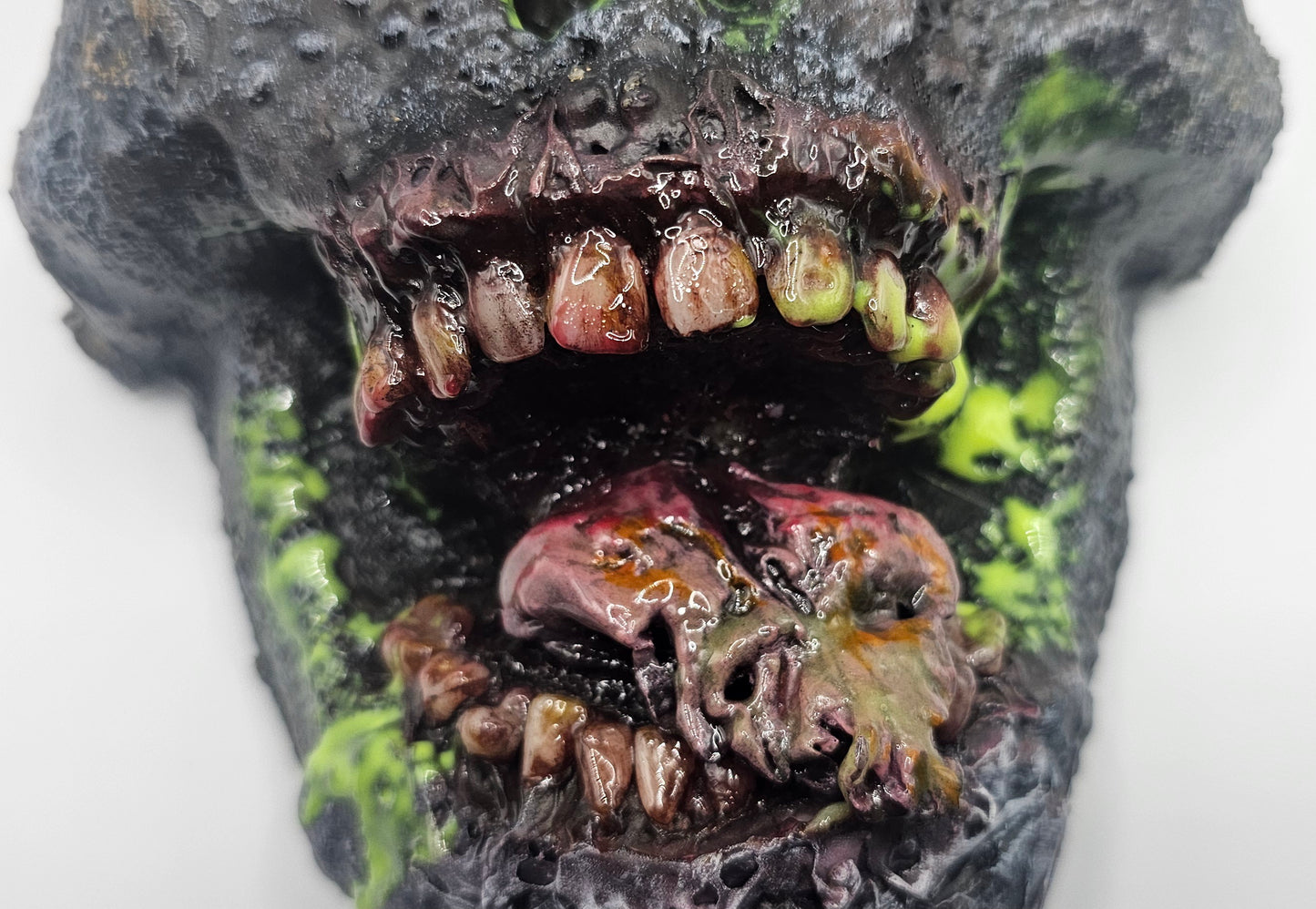 Zombie Scotty Halloween Hanger Decoration-Lighted Eyes-Glow