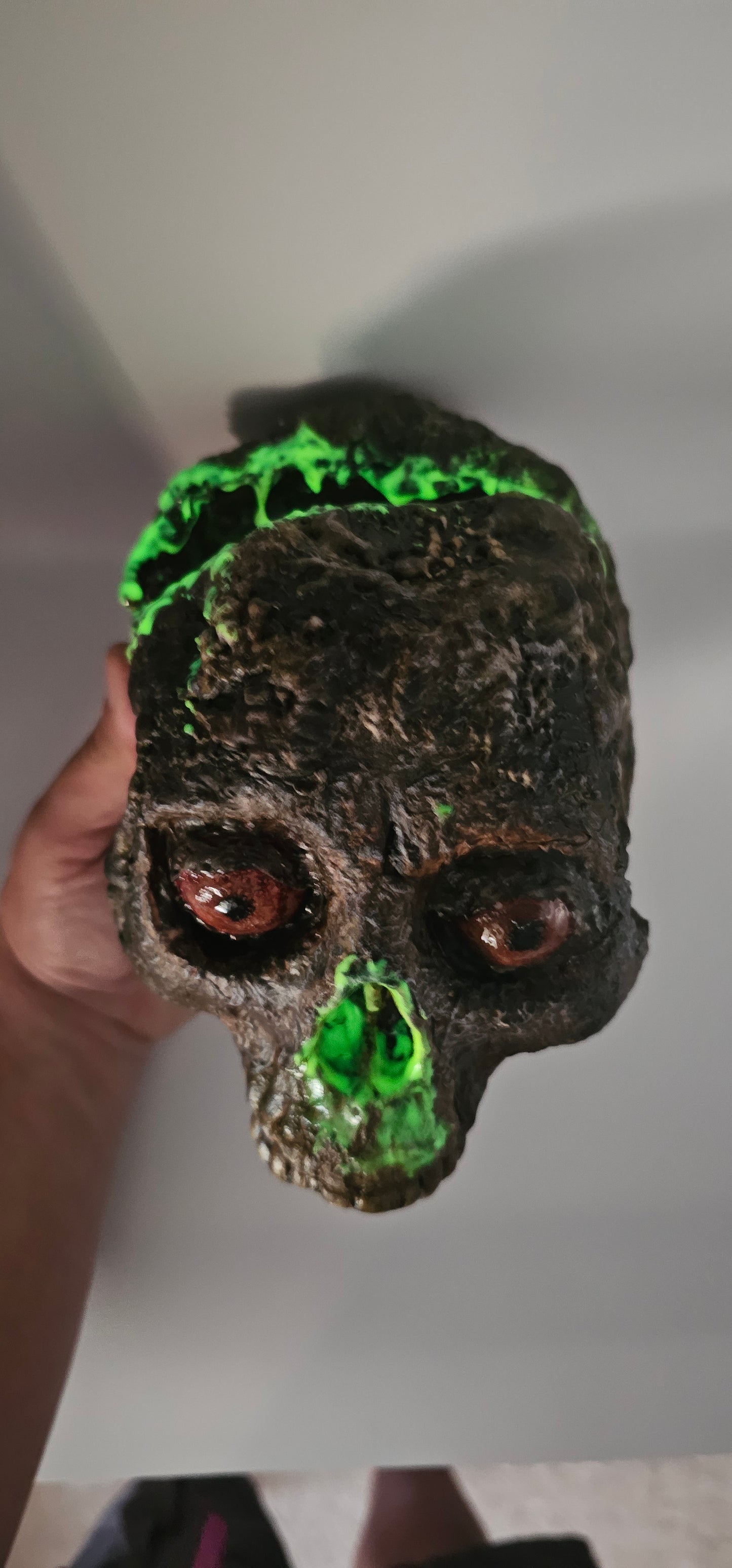 Zombie "Brains" Halloween Decoration (Full Skull Size)