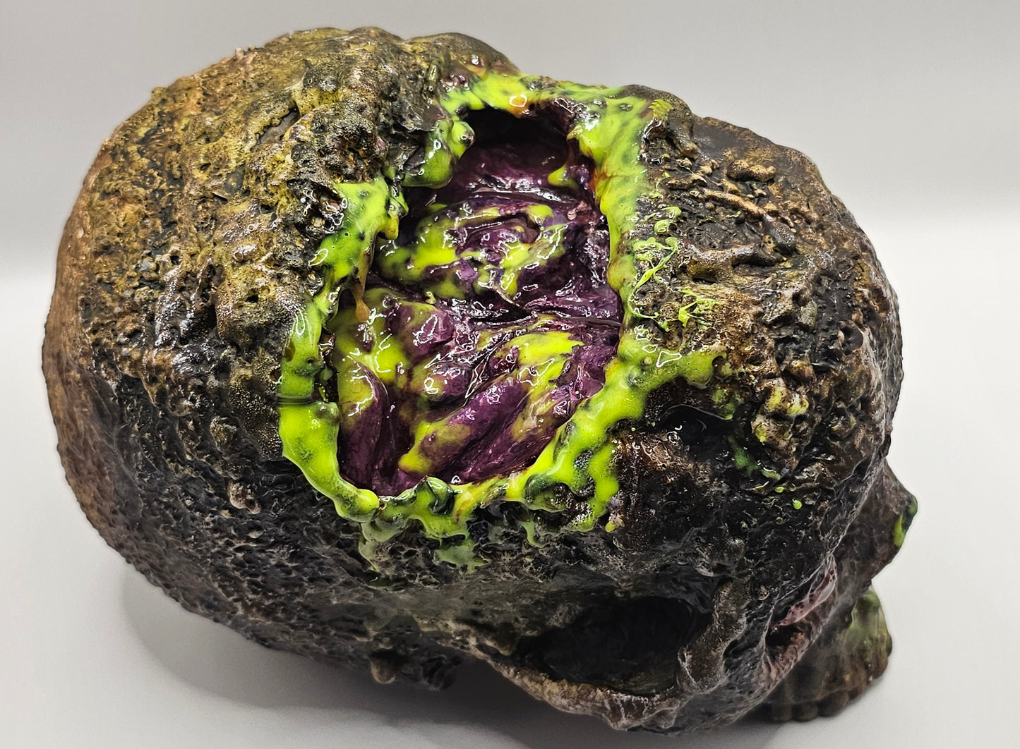 Zombie  "Brains"  Halloween Decoration (Full Skull Size)